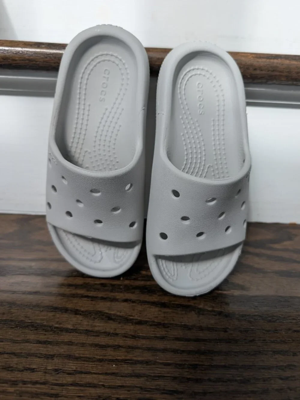 Crocs unisex-child Classic Slide V2 (Little Kid/Big Kid)